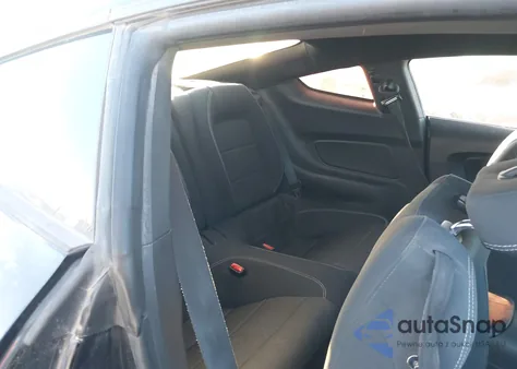 2015 Ford Mustang V6 z USA, uszkodzony, nr VIN 1FA6P8AM9F5358401